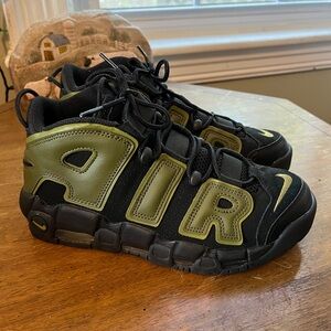 *SOLD* Nike air more uptempo 96’